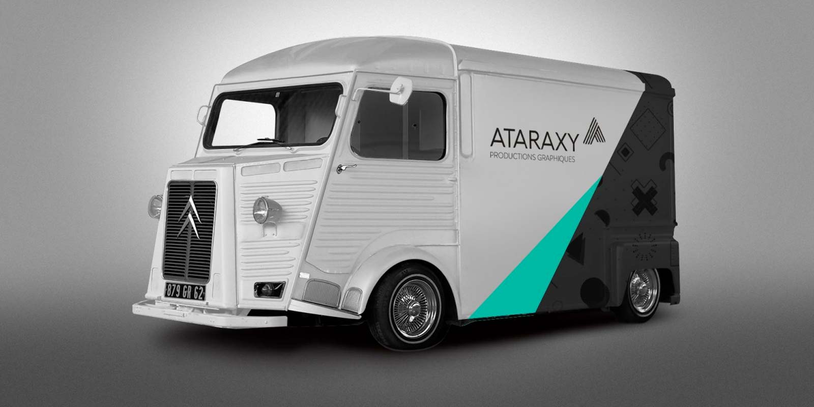 Citroën type H personnalisé avec adhésif publicitaire par Ataraxy impression à Nantes et Bretagne